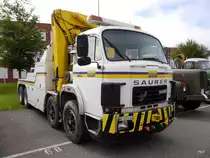 Oldtimer LKW Saurer Abschleppwagen in Bremgarten AG am 18.10.2014