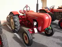 Oldtimer Traktor Porsche Diesel in Bremgarten AG am 18.10.2014
