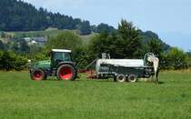 Allradschlepper Fendt 312, beim Ausbringen von G�lle, Juni 2014