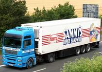 MAN Sattelzug Khlkoffer -  Sammys Super Sandwich  - auf der A 61 bei Rheinbach Richtung Koblenz - 29.06.2006