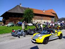 LOTUS-Elise, oder  s´Lieserl  vor der Kulisse des Freilichtmuseum Stehrerhof in Neukirchen/Vöckla; 140706