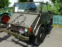 Deutschland, Eifel, Lasel, Oldtimer Ausstellung während des autofreien Sonntags am 9. Juni 2014 - Schweizer Armee Unimog - 50'000 - 99'999 - Abteilung für Heeresmotorisierung und leichte Truppen