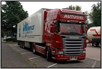 SCANIA Topline R500 \8/ aus Italien. Die standartgardinen wurden gegen schnere Gardinen getauscht. (07.09.2008)