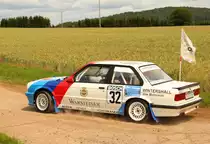 BMW 318i E30 bei Grabfeld am 02.07.2011.