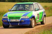 Opel Astra GSI bei Grabfeld am 02.07.2011.