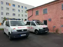 Zwei VW T5 der EVAG Erfurt am 23.09.2014 in Erfurt. Diese werden als Verkehrsdienstwagen eingesetzt.