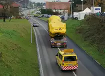 Mercedes: CONVOI EXCEPTIONNEL für MATISA mit MERCEDES ACTROS V8 bei Oberbipp am 13. November 2014.
Foto: Walter Ruetsch