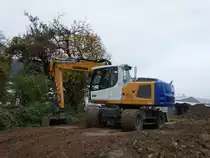 Ein Liebherr Bagger am 13.11.14 in Mosbach (Baden) 