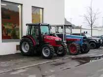 Massey Ferguson Traktor am 13.11.14 in Mosbach (Baden)