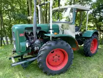 Deutz Tatrac, Deutz vertrieb ab 1958 die Allradschlepper der Bayerischen Firma BTG mit eigener Motorhaube und Deutz-Aufschrift, Partenkirchner Oldtimer Treffen, Aug.2014
