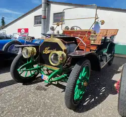 =unbekannter Oldie, ausgestellt bei der Oldtimerveranstaltung der OLDTIMERFREUNDE OHMTAL in Dannenrod, 09-2025  Das schreibt Michael H.