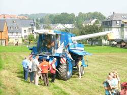 MDW 525 auf der Wiese hinter der Topfmarktscheune in Burkhardtsdorf 2007 zum 10.Bulldogtreffen.
