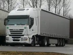 Iveco Stralis 450 auf einem Parkplatz an der A6, 18.02.2012