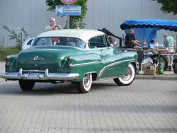 Hardtop Coup� BUICK Eight 50 Riviera des Baujahr 1953, aus der Hansestadt Hamburg (HH) gesehen beim Oldtimer-Event des T�V Nord, Hamburg [16.09.2012]  