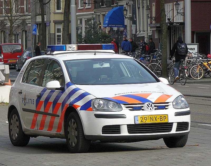 VW Golf Streifenwagen Polizei Amsterdam-Amstelland fotografiert in Amsterdam 02-03-2008.