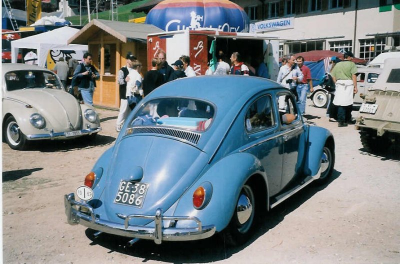 VW-Kfer GE 385'086 am Kfer-Treffen in Chteau-d'Oex