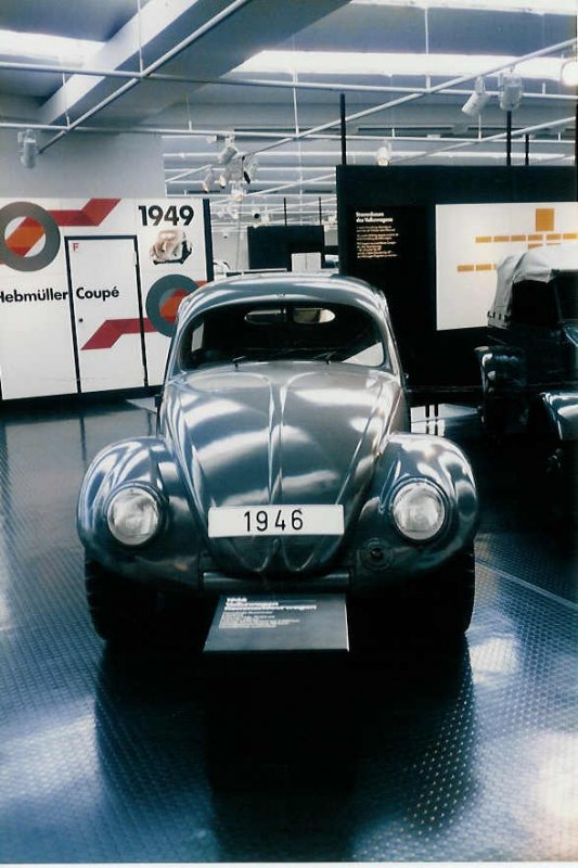 VW-Kfer Jahrgang 1946 im Volkswagen-Museum Wolfsburg