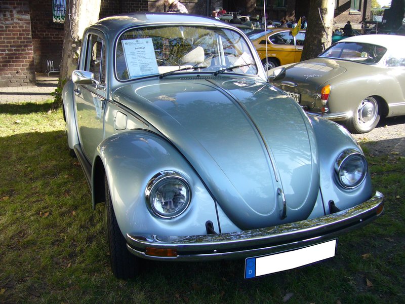 VW Käfer 1200: Ein Eisblauer in weiß