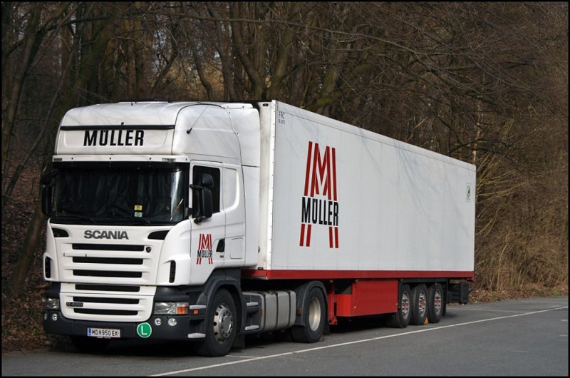 Wie (fast) jedes Wochenende steht dieser SCANIA Topline R420 der sterreichischen MLLER Logistik bei Hohenlimburg.