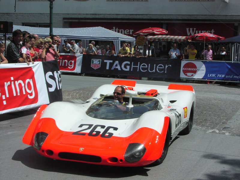 wieder der PORSCHE 908-02 mit Gerhard Berger am Steuer