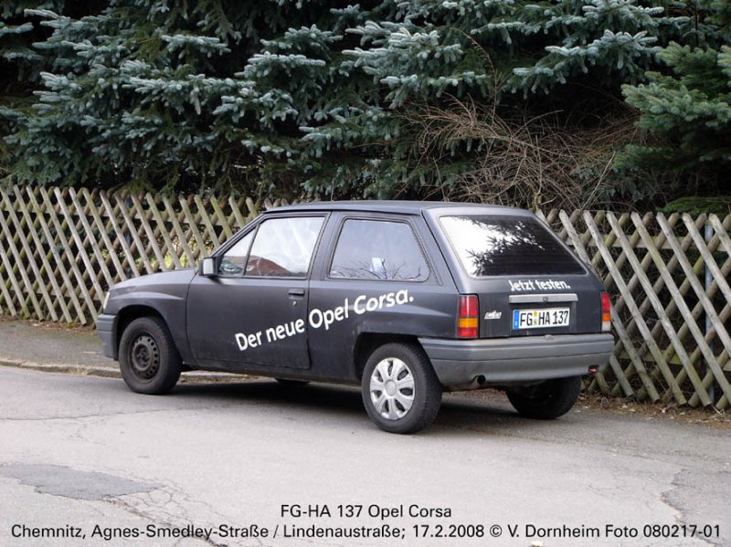 zufllig gesehen und gleich erlegt: der neue Opel Corsa. Muss ein gut getarnter Erlknig sein...